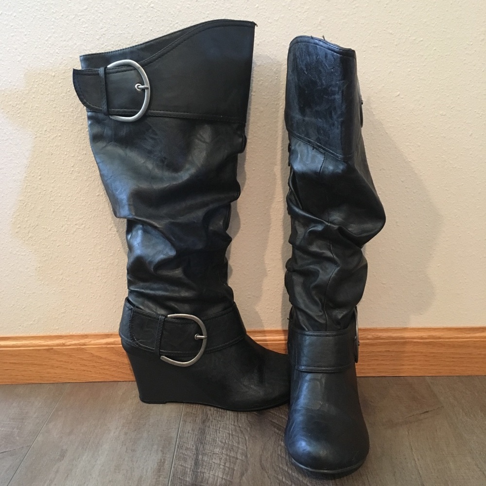 Black wedge boots
